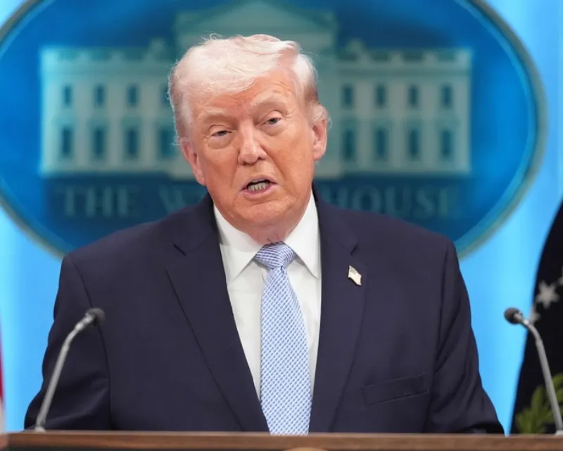 &Ocirc;ng Trump: Mỹ c&oacute; thể thu ph&iacute; qua eo biển Hormuz sau xung đột